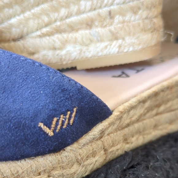 ISCATA Blue Espadrille Wedge Sandals - Picture 7 of 8